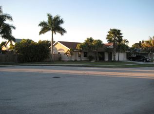 1748 Shower Tree Way, Wellington, FL 33414