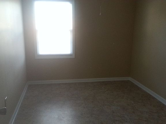 4th image of 829 N Daleville Ave #829