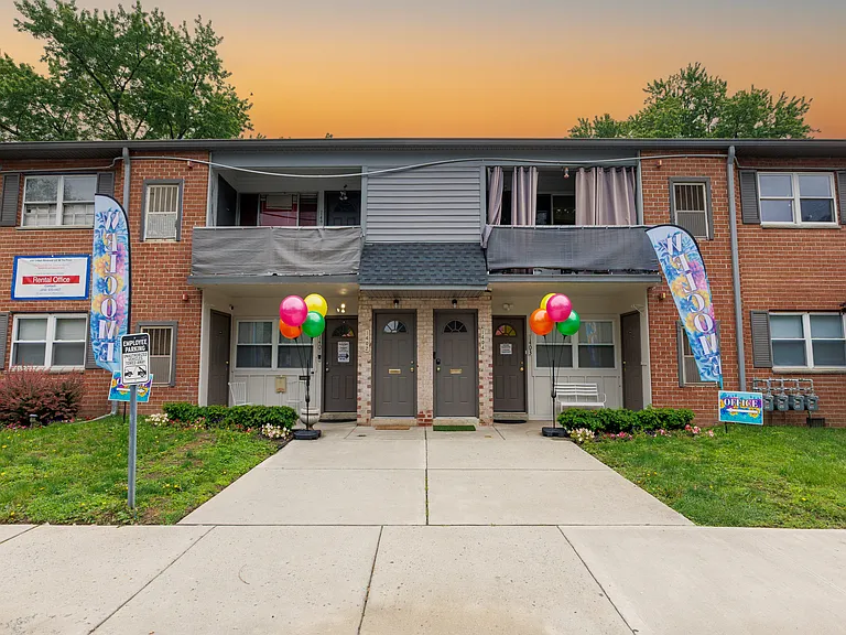 Leasing Office - Come Stop By