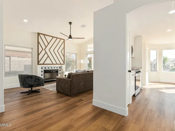 20321 N 106TH Avenue, Peoria, AZ 85382