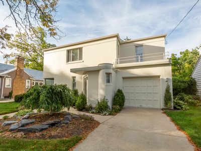 2117 Academy Dr NE, Grand Rapids, MI, 49503