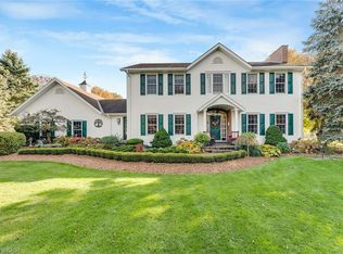 12 Weneil Dr, Hamilton, ON L8B 0Z6