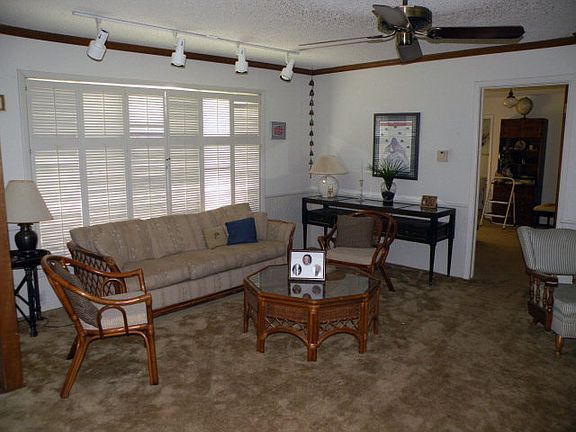 2nd image of 931 Scenic Dr