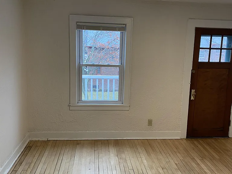 1604 N Franklin Pl — Photo 7