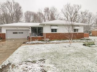 9183 Tanglewood Rd, Macedonia, OH 44056