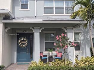 4022 Long Leaf Ln, Hollywood, FL 33021