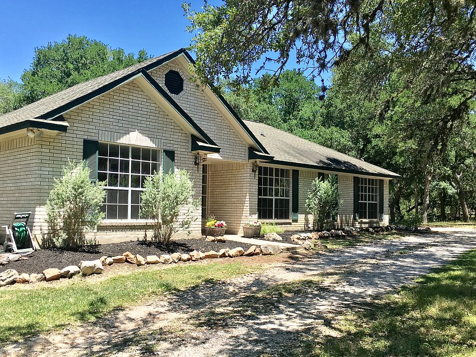 Peaceful Hill Country Ranch 