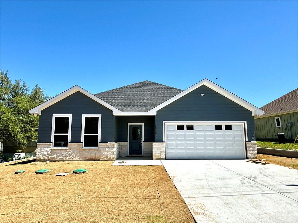 1st image of 2305 Beverly Dr