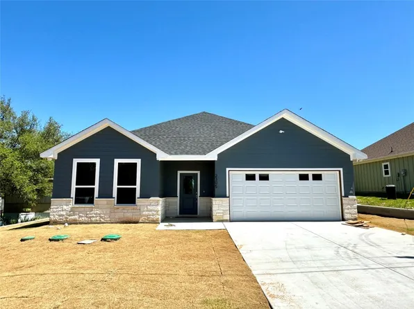 2305 Beverly Dr, Granbury, TX 76048