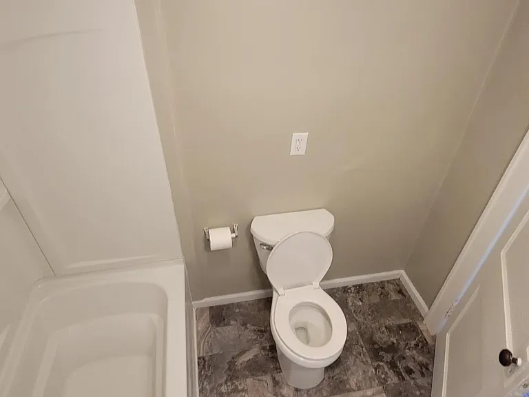 1170 Joy Ave — Photo 6