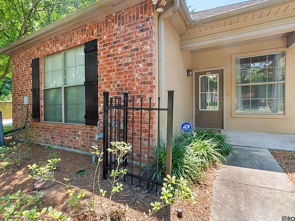 3rd image of 809 Summer Breeze Dr APT 401