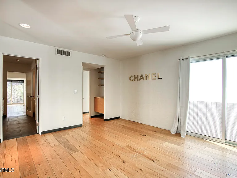 3261 E Camelback Rd — Photo 22