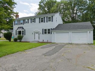 61 Mountain Ave, Bloomfield, CT 06002