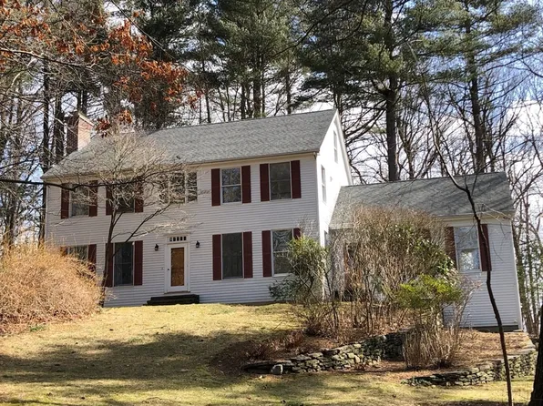 46 Ashton Ln, South Hadley, MA 01075