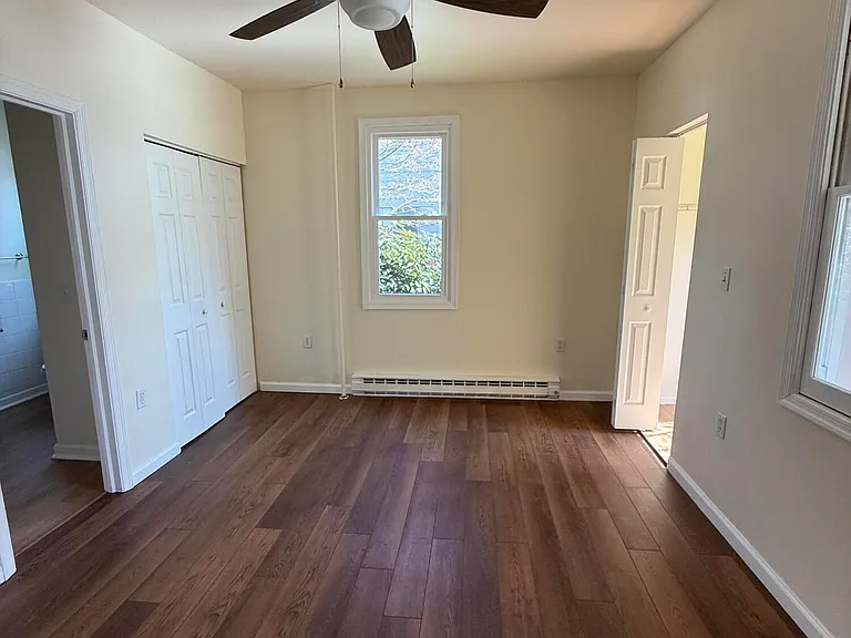 1042 Taylor Ave #1 — Photo 5