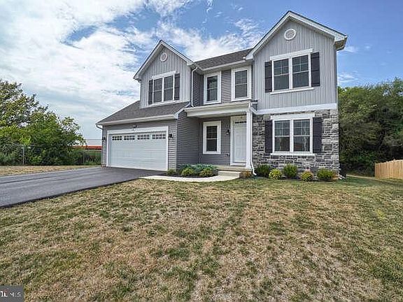 4th image of 13528 Cambridge Dr