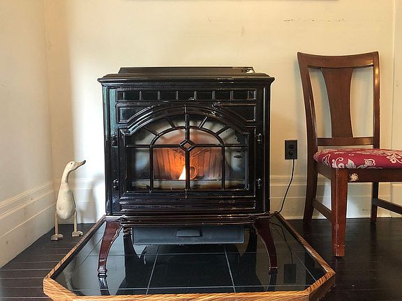 EnergyEfficient Pellet Stove