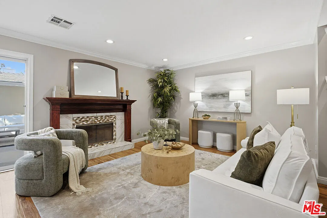 3 bed, 2.5 bath, 1502 sqft, $3,995 — Photo 1