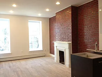 Rented by R New York