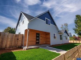 535 E St, Independence, OR 97351