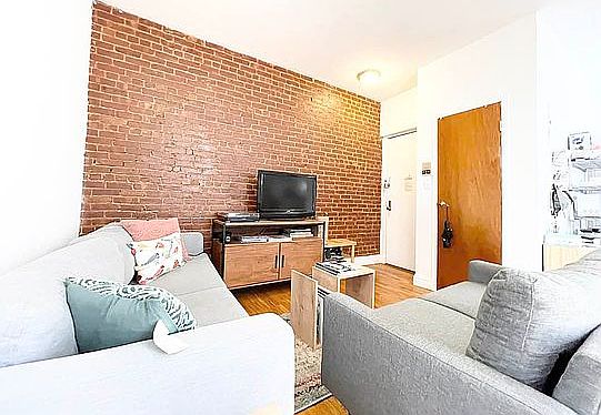 2nd image of 2124 2nd Ave APT 6