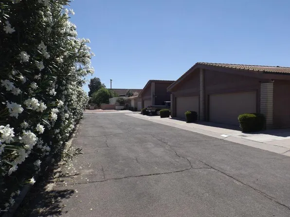 2705 E Cactus Rd, Phoenix, AZ 85032