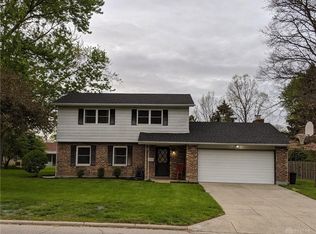 2617 Meadow Park Dr, Dayton, OH 45440