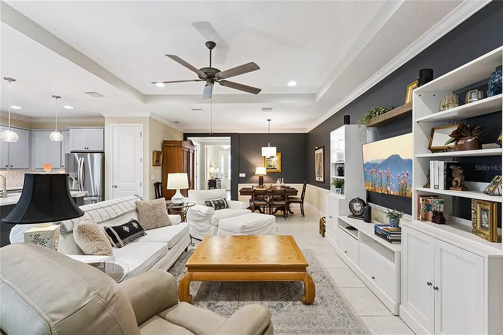 3 bed, 3.0 bath, 2185 sqft, $2,500 — Photo 3
