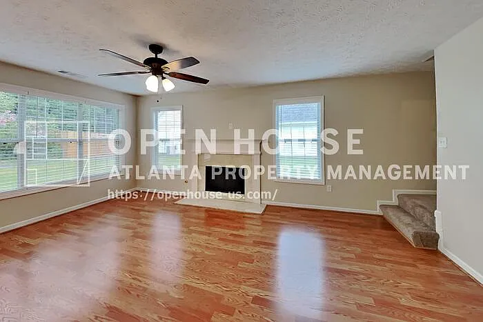 7435 Calm Springs Dr — Photo 3