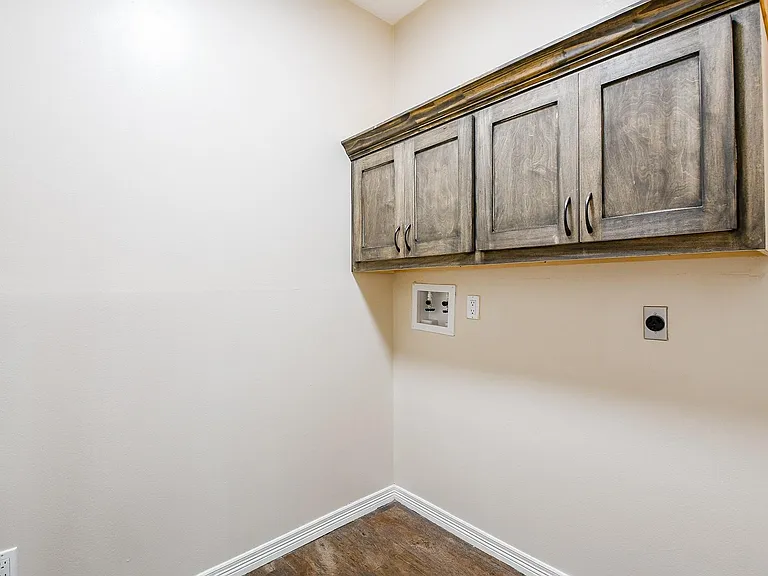 241 Blue Hill Dr — Photo 22