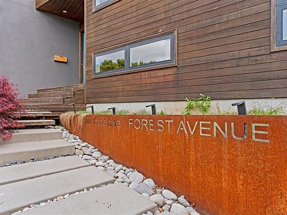 3rd image of 2439 Forest Ave