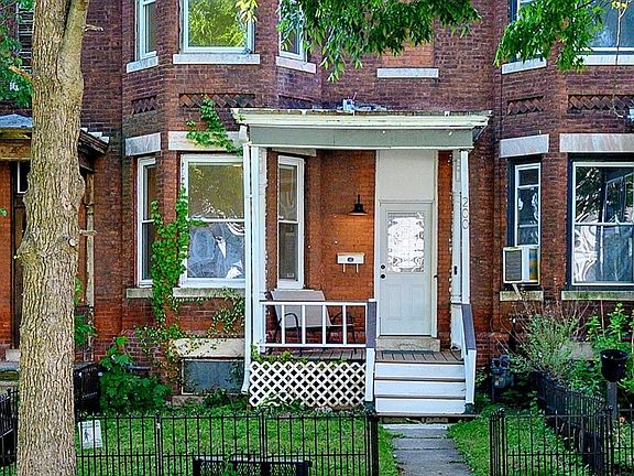 2nd image of 200 Walnut St #200