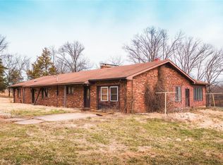 10484 Heron Rd, Mineral Point, MO 63660
