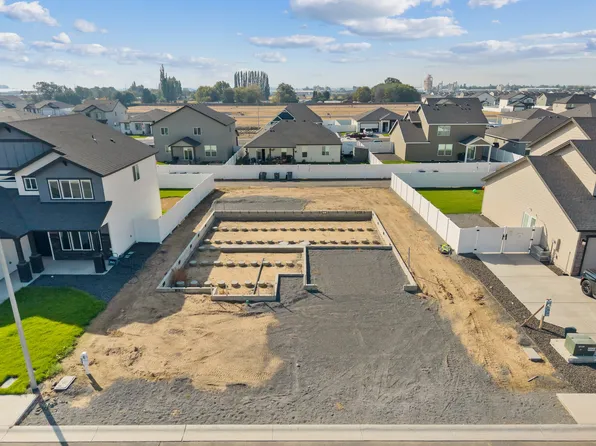 820 L St NE, Quincy, WA 98848