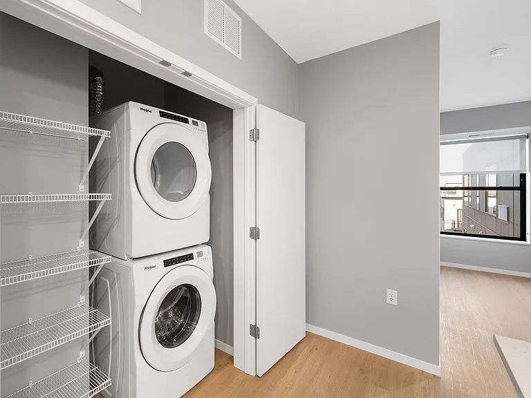 Lago Apartments — Photo 41
