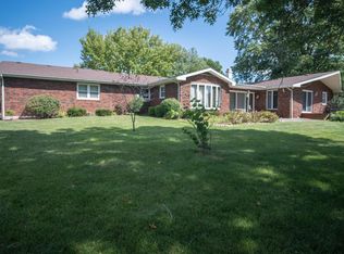 315 Meadowlake Dr, Mexico, MO 65265