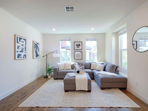 3rd image of 1023 Abruzzo Ln Unit 1