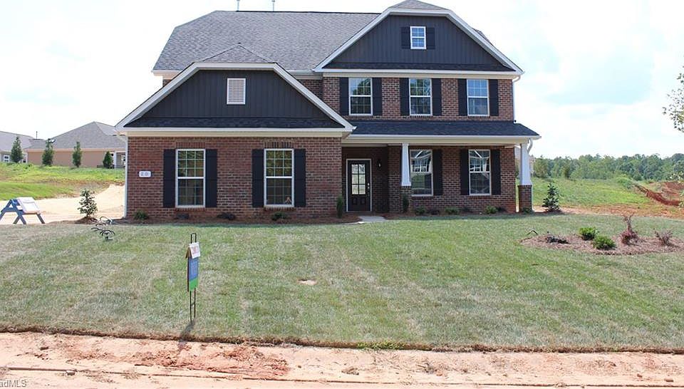 1st image of 20 Silver Maple Dr