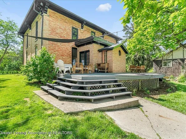 6340 N Hartel Rd, Potterville, MI 48876