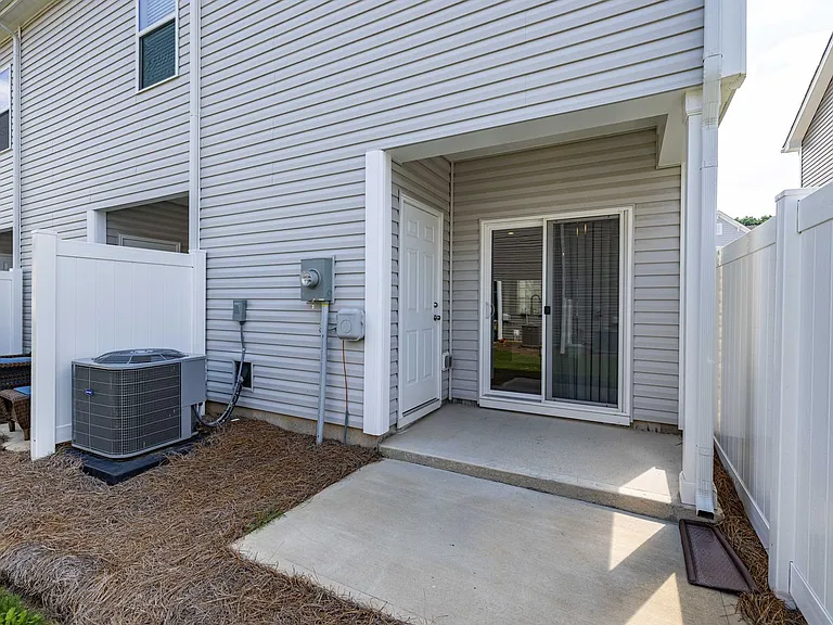 14129 Clayborn St — Photo 26