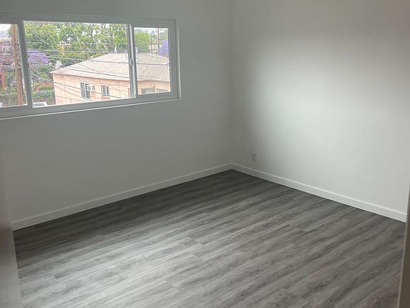 3rd image of 5747 Waring Ave #8