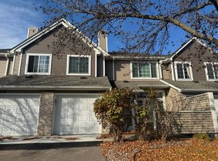 18241 Warbler Ln, Eden Prairie, MN 55346