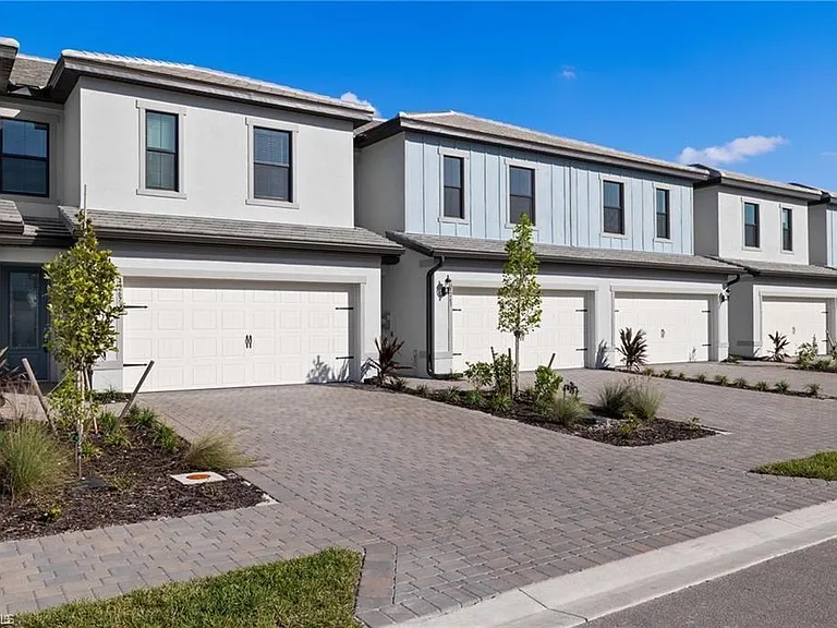 4246 Sonoma Oaks Cir — Photo 2