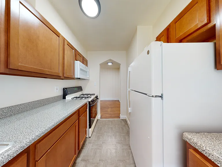 30 Danbury St SE #1 — Photo 16