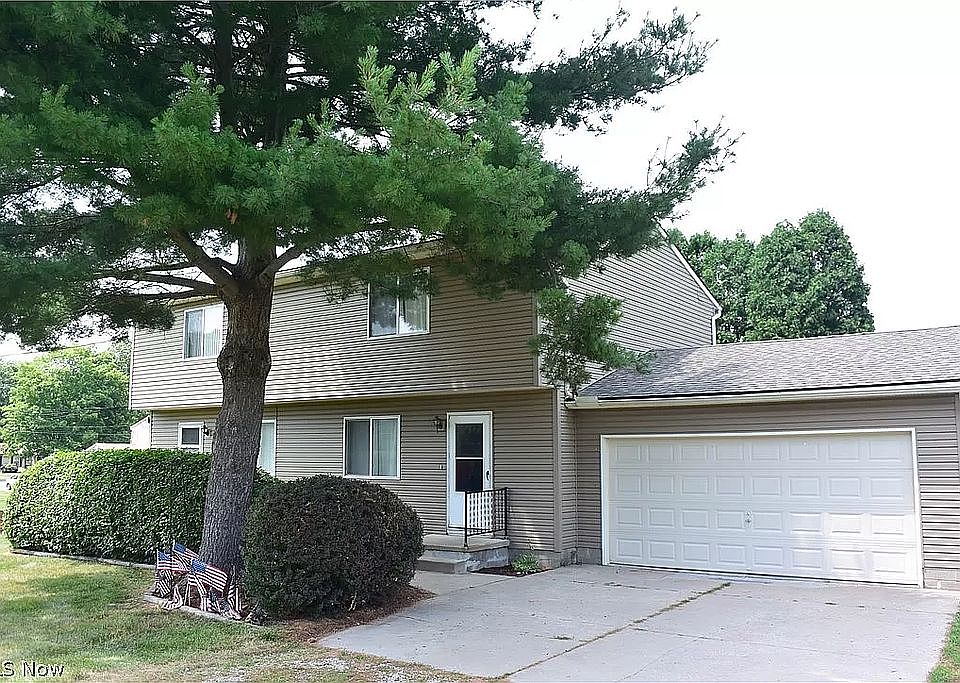 1st image of 3615 & 3617 N Sunnyfield Dr