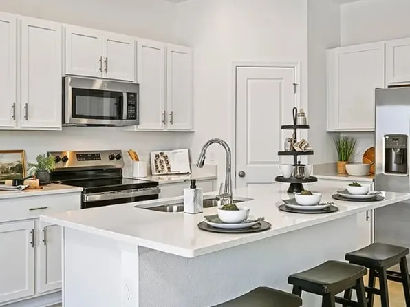 7601 Waterscape Dr, Groveland, FL 34736