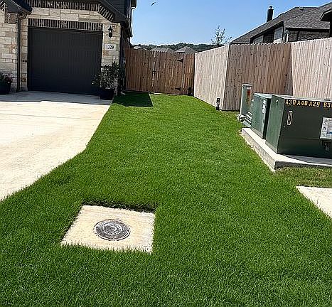 10ft sides/ 4ft w gate