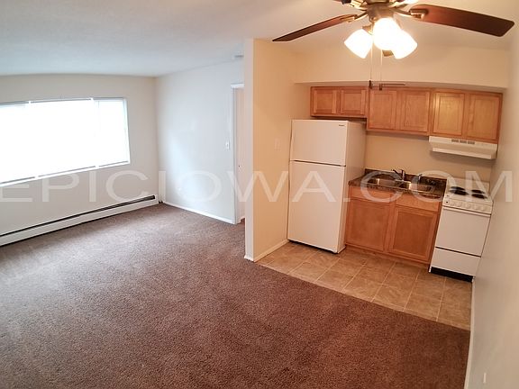 2nd image of 1385 Meadowview Dr APT 1