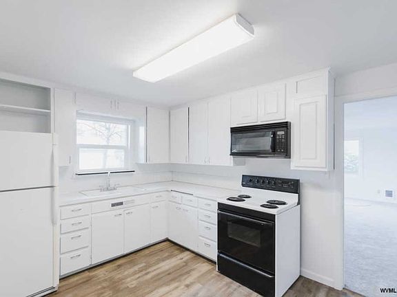 2nd image of 1329 Queen Ave SW