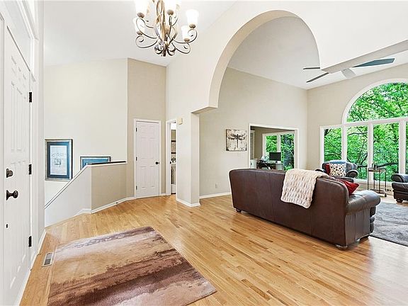 5th image of 8414 N Vista Cir